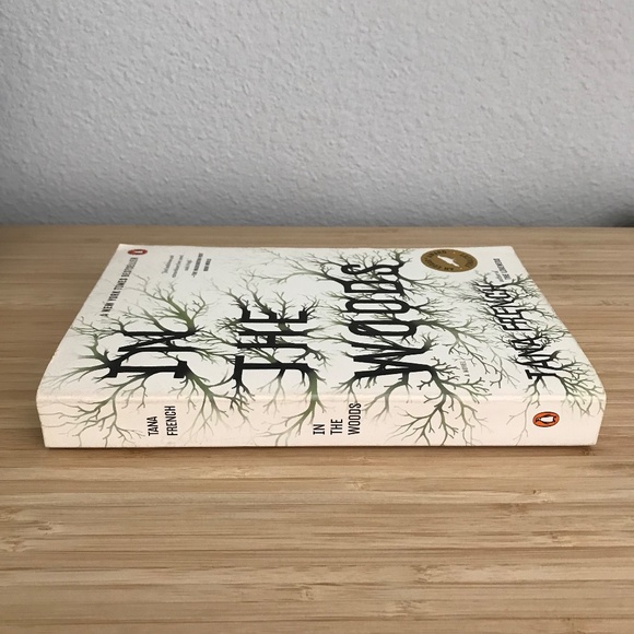 In the Woods by Tana French paperback novel - Picture 3 of 8